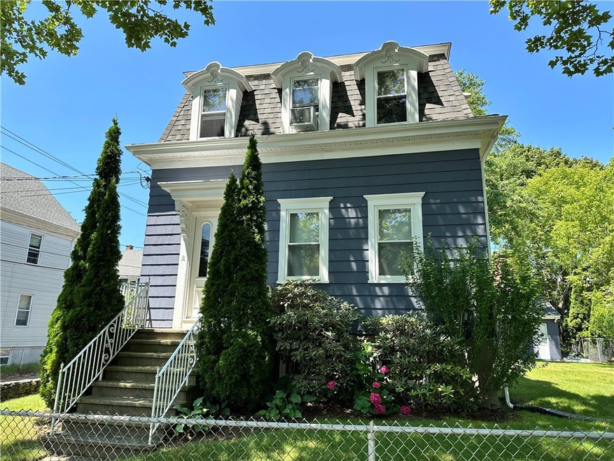 111 Franklin St unit 2, Bristol, RI 02809 - photo 1