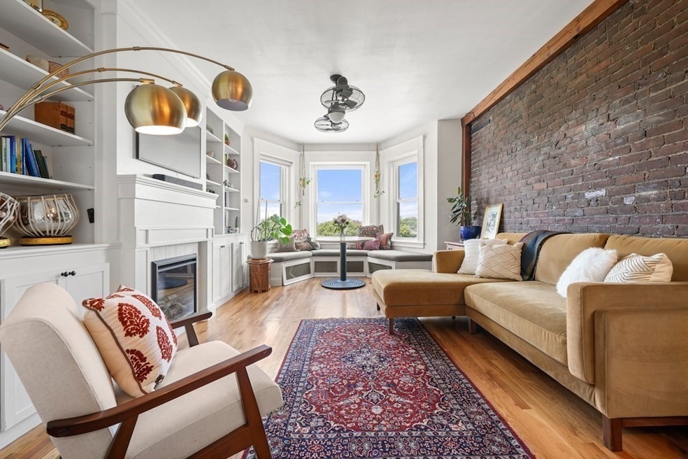 520 Beacon St unit 5A, Boston, MA 02215 - photo 1