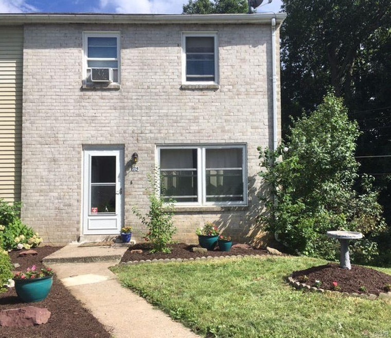 23 Eisenhower Cir, Whitehall, PA 18052 - photo 1