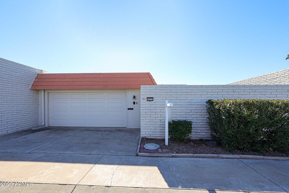 10721 W Topaz Dr unit 17B, Sun City, AZ 85351 - photo 1