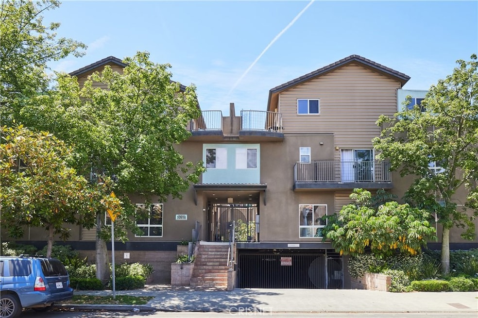 Sold $698,000 • Co-Listing Agent