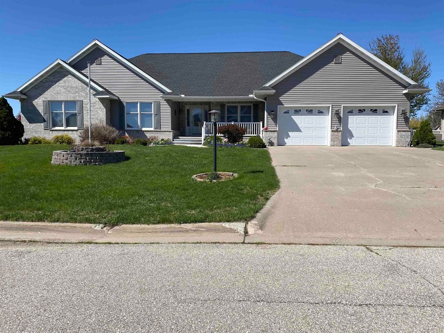 907 Blaine St unit DY, Dysart, IA 52224 - photo 1