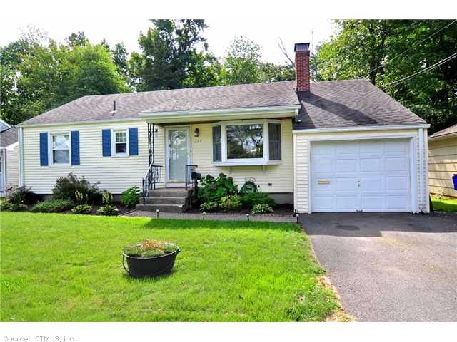 209 Beechwood Rd, West Hartford, CT 06107 - photo 1