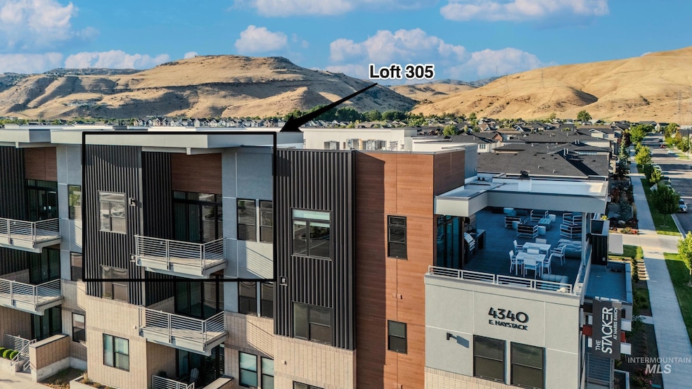 For Sale $524,900 • Co-Listing Agent