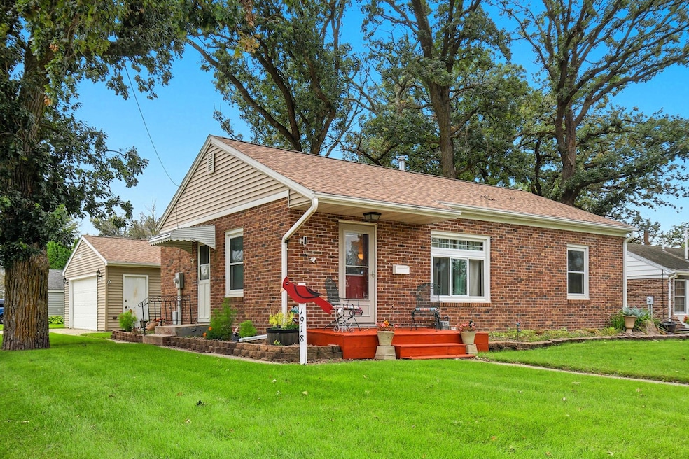 1918 7th Ave NE, Austin, MN 55912 - photo 1