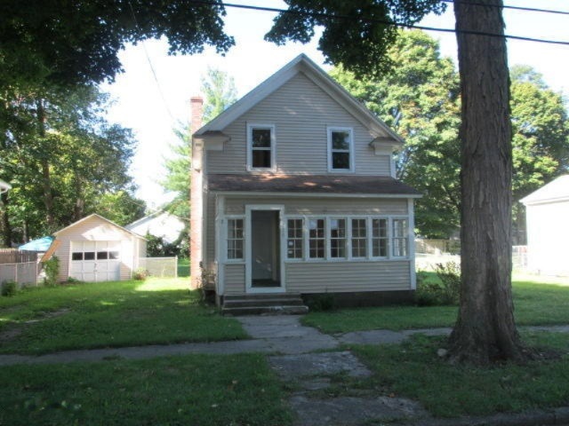 328 4th (3)center front