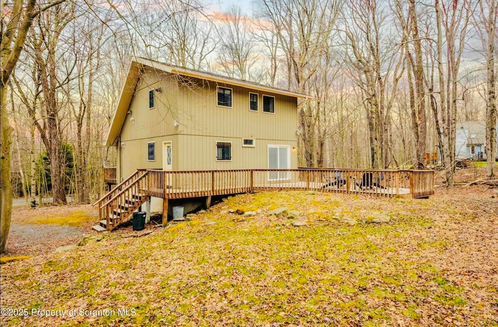 62 Locust Ln, Clifton, PA 18424 - photo 1