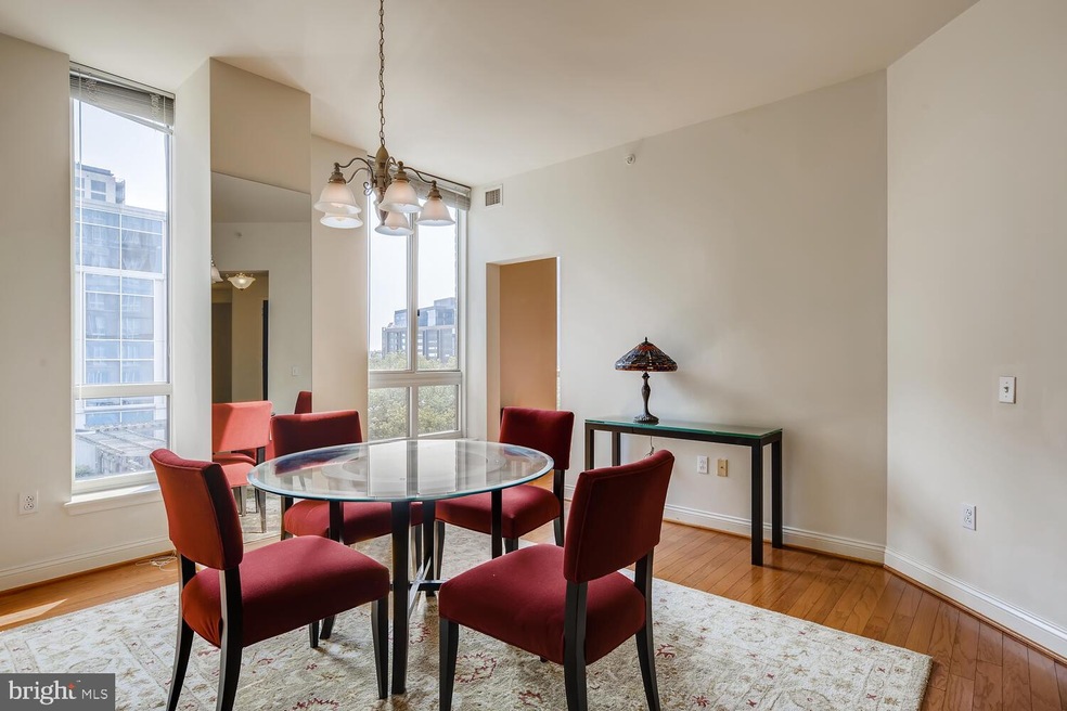 717 President St, Baltimore, MD 21202 - photo 1