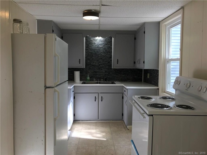 54 Liberty St unit 2, Pawcatuck, CT 06379 - photo 1