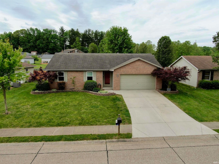 New listing with 3 bedroom, 2 full baths in Newbur