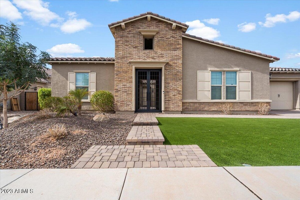01-Front of home