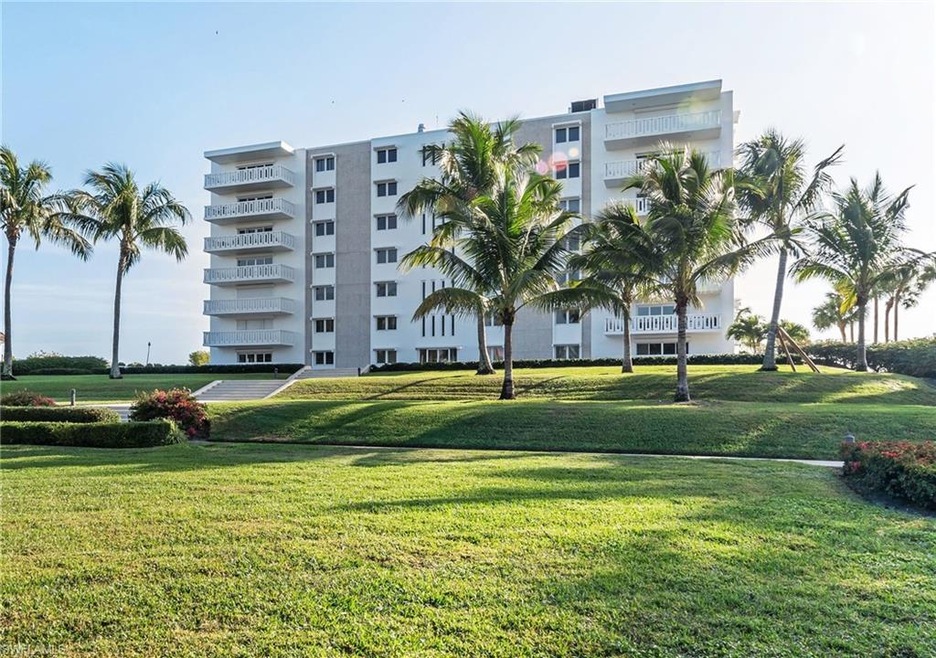 1325 7th St S unit 6D, Naples, FL 34102 - photo 1