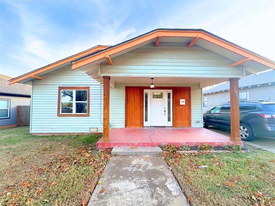 For Rent $1,300/month