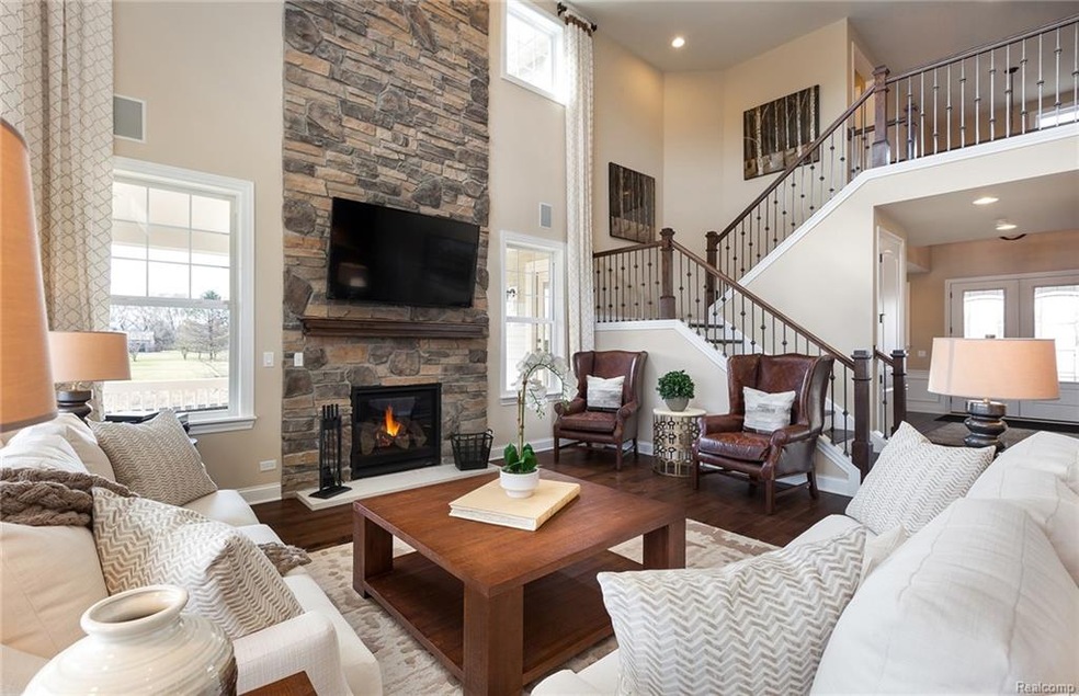 4515 Twin Beach Ct, West Bloomfield, MI 48323 - photo 1