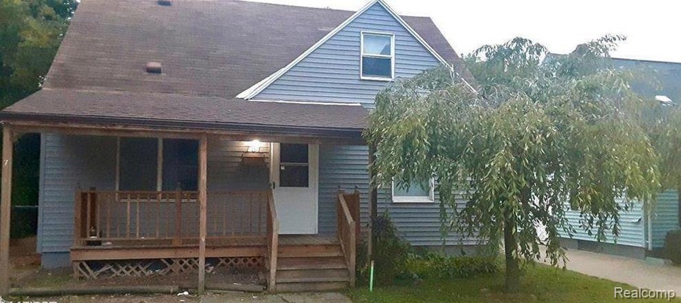 731 W Atherton Rd, Flint, MI 48507 - photo 1