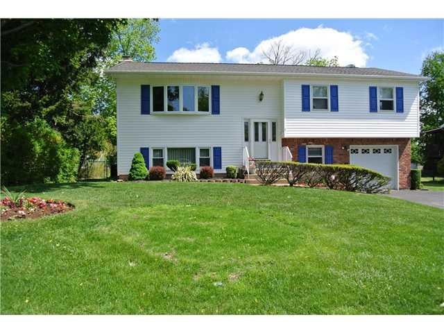 3 Roman Acres Dr, Garnerville, NY 10923 - photo 1