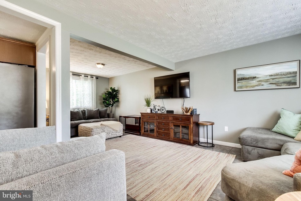 9604 Scorpio Ct, Burke, VA 22015 - photo 1