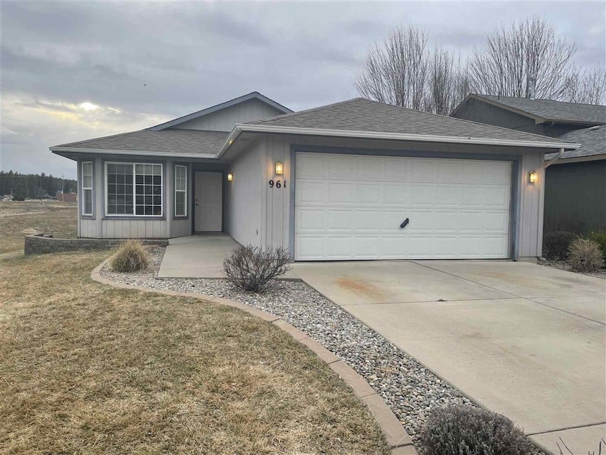 961 N Stanley St, Medical Lake, WA 99022 - photo 1