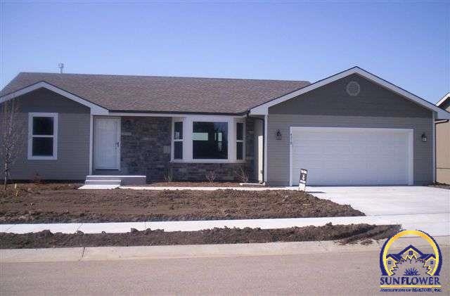 4319 SE Horseshoe Bend Dr, Topeka, KS 66609 - photo 1