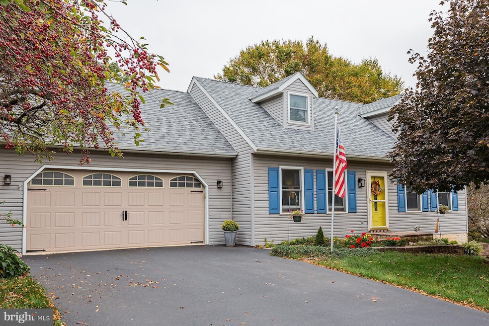 38 Ingham Dr, Stevens, PA 17578 - photo 1