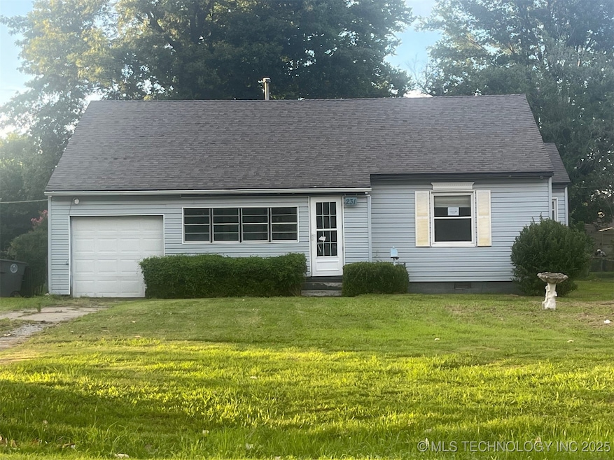 231 E Mohawk Blvd, Tulsa, OK 74106 - photo 1