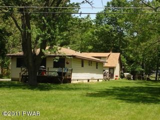 Quaint  Setting in Town