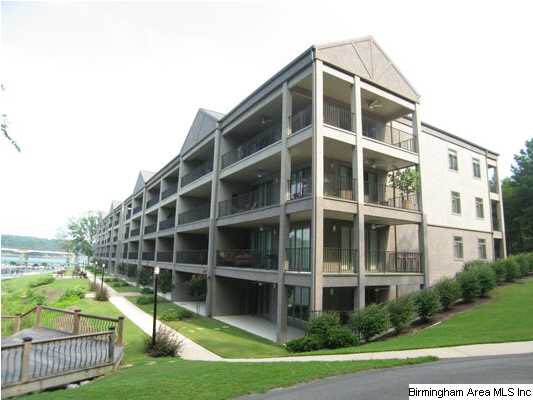 The pent house unit of this great home on Smith La