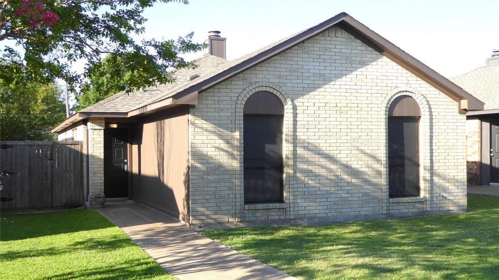 209 Stone Cir, Wylie, TX 75098 - photo 1