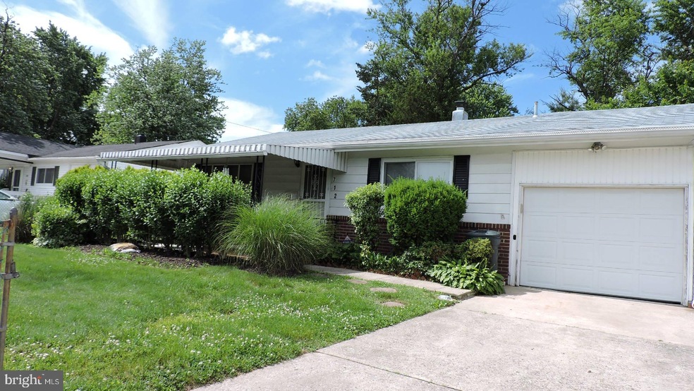 712 Holly Ln, Mount Holly, NJ 08060 - photo 1