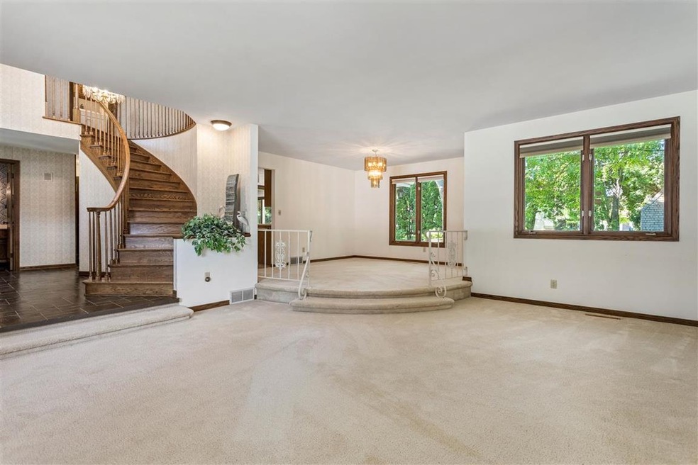 2325 W Cortland Dr, Appleton, WI 54914 - photo 1