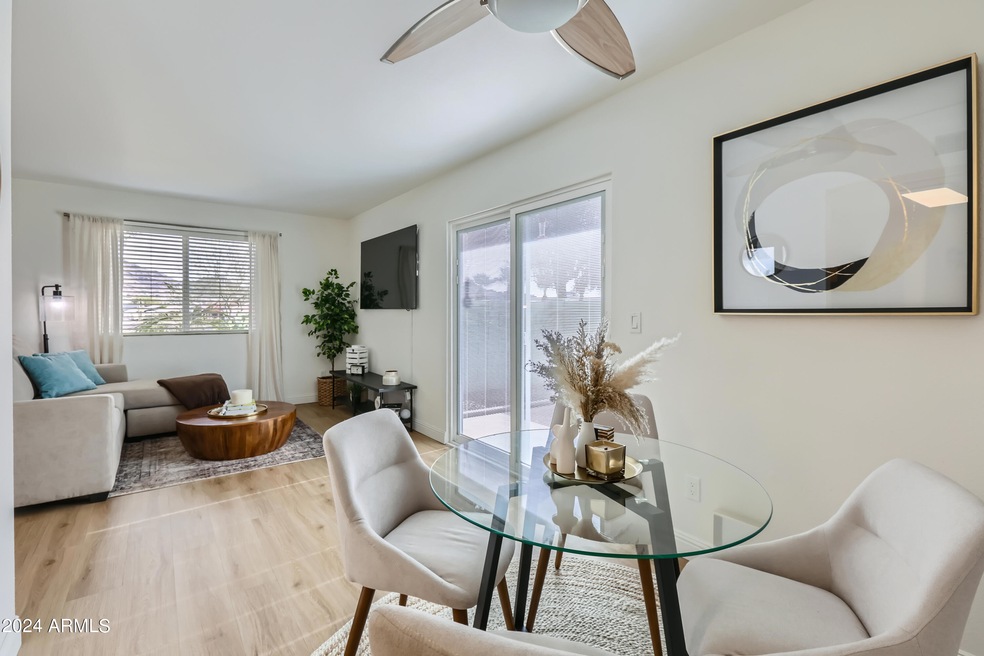 06 Dining Room