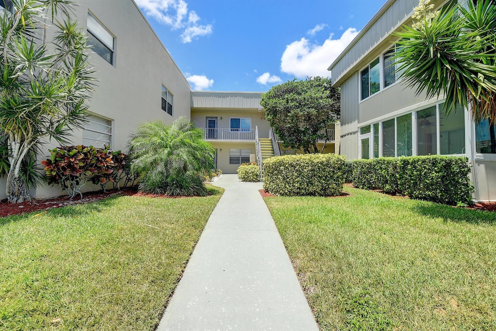 318 Monaco G unit G, Delray Beach, FL 33446 - photo 1