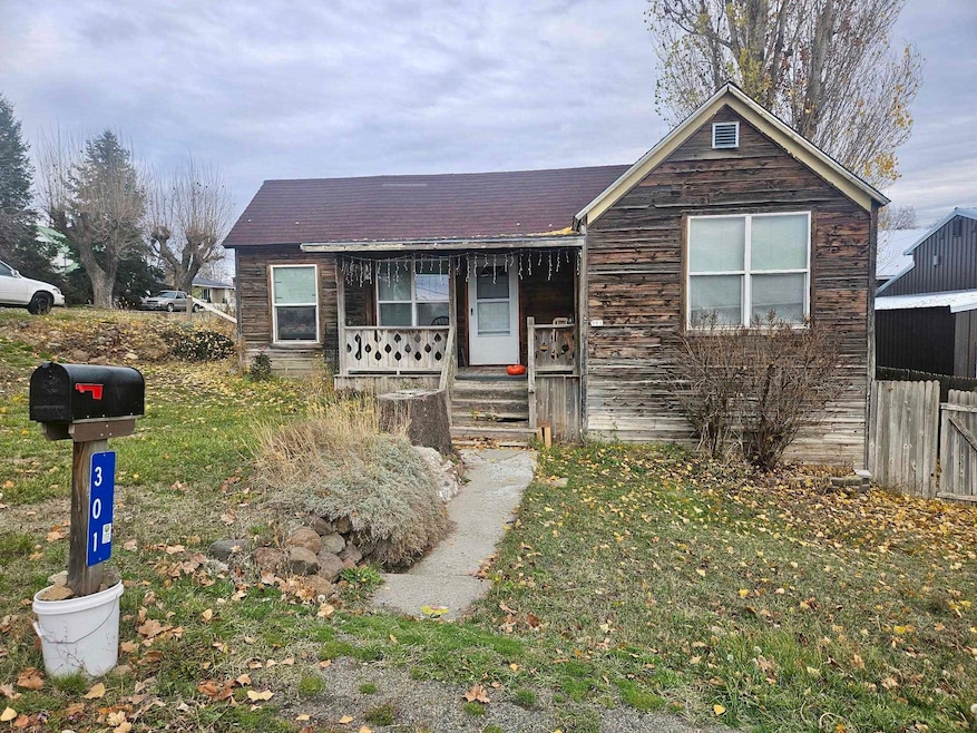 301 7th St, Davenport, WA 99122 - photo 1