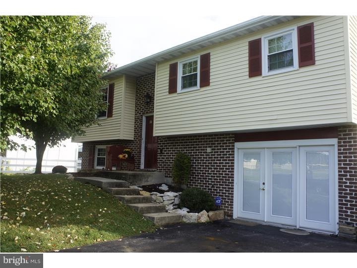 103 Maple Dr, Morgantown, PA 19543 - photo 1