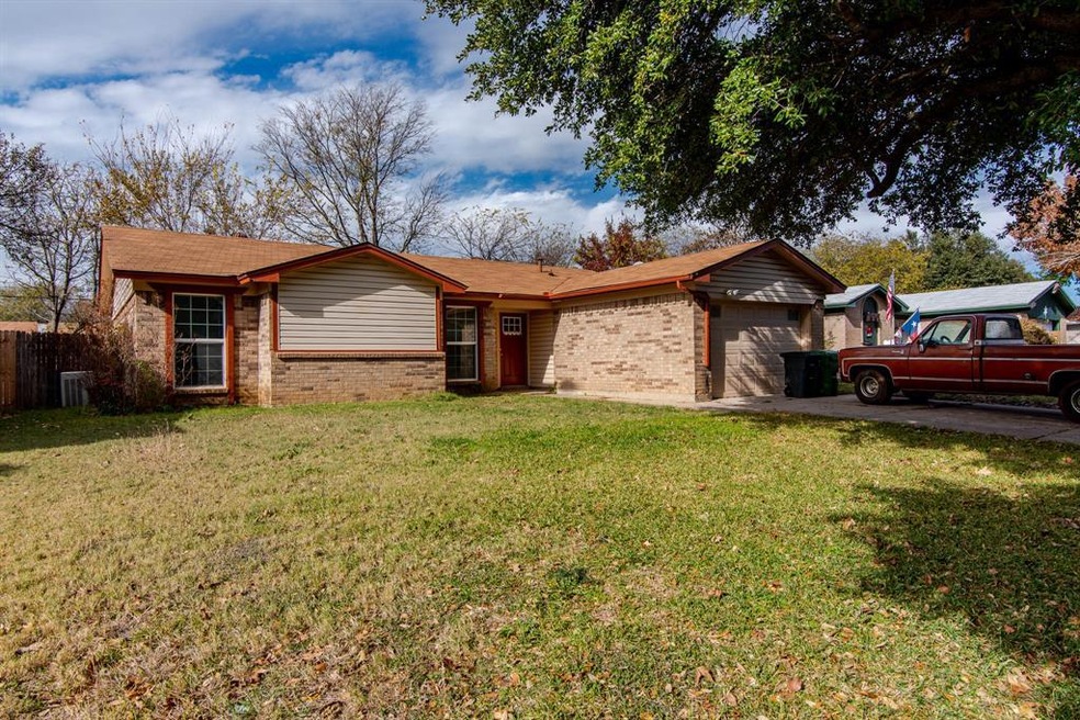 6401 Little Ranch Rd, North Richland Hills, TX 76182 - photo 1