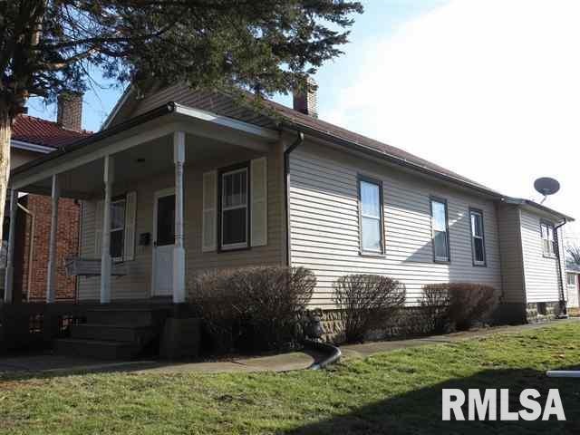 1013 Broadway St, Lincoln, IL 62656 - photo 1