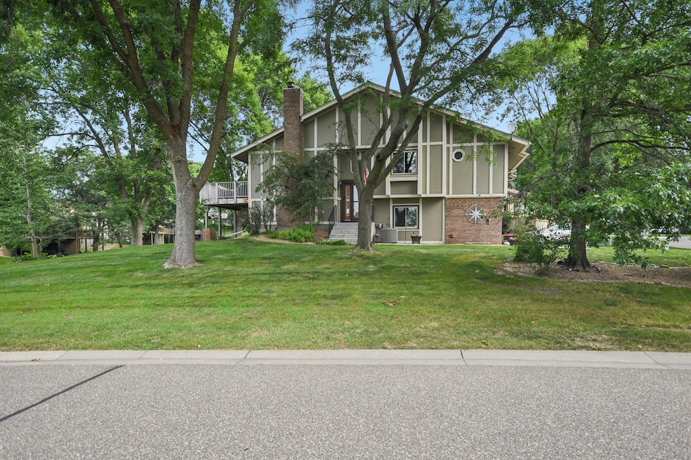 For Sale $319,900 • Co-Listing Agent