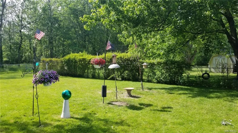 1598 Master St, North Tonawanda, NY 14120 - photo 1