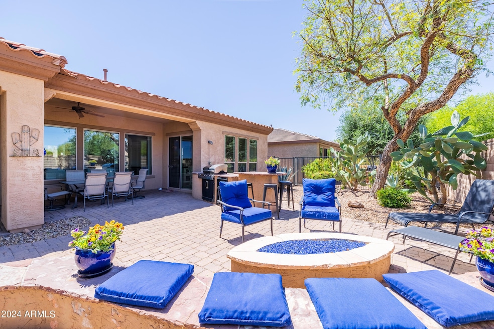 12368 W Hedge Hog Place, Peoria, AZ 85383 - photo 1