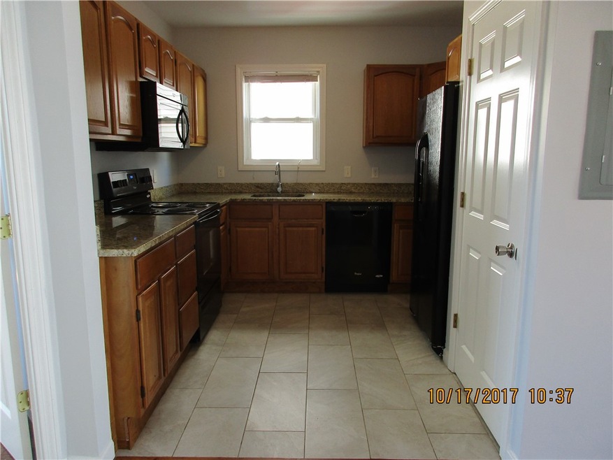 379 E School St unit 2R, Woonsocket, RI 02895 - photo 1