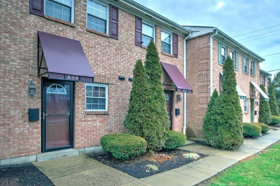 838 Palmer Rd