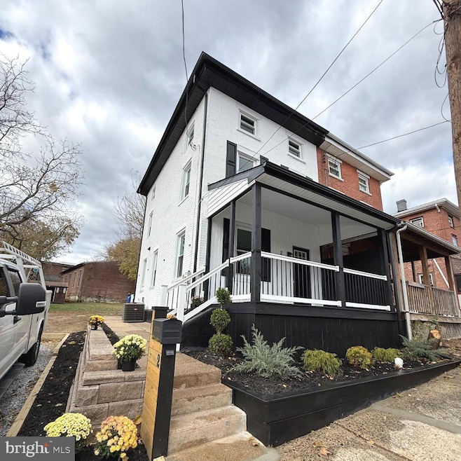 Under Contract $264,900