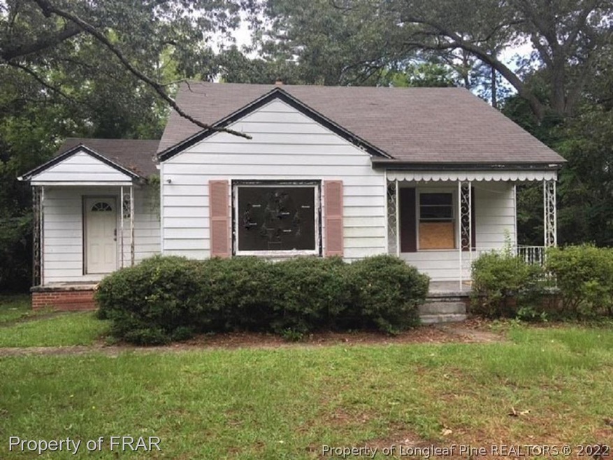 704 Hicks Ave, Fayetteville, NC 28304 - photo 1