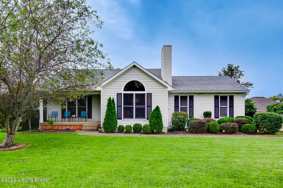 2910 Six Mile Ln, Louisville, KY 40220 - photo 1