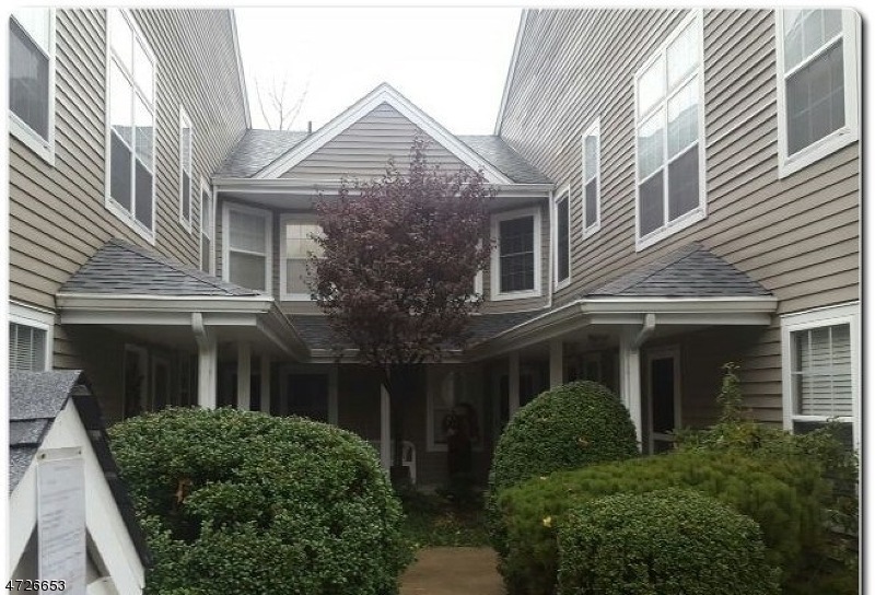 1011 Crown Ct unit 1G1, Mahwah, NJ 07430 - photo 1