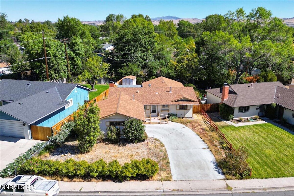 370 O'Brien Way, Sparks, NV 89431 - photo 1