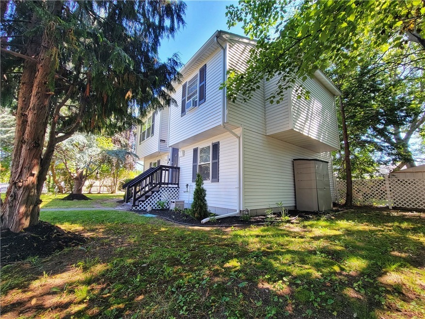 638 Oakland Beach Ave, Warwick, RI 02889 - photo 1