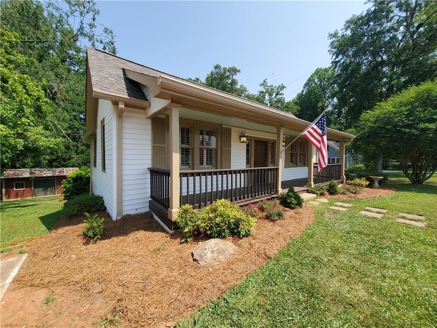 209 W Shadburn Ave, Buford, GA 30518 - photo 1