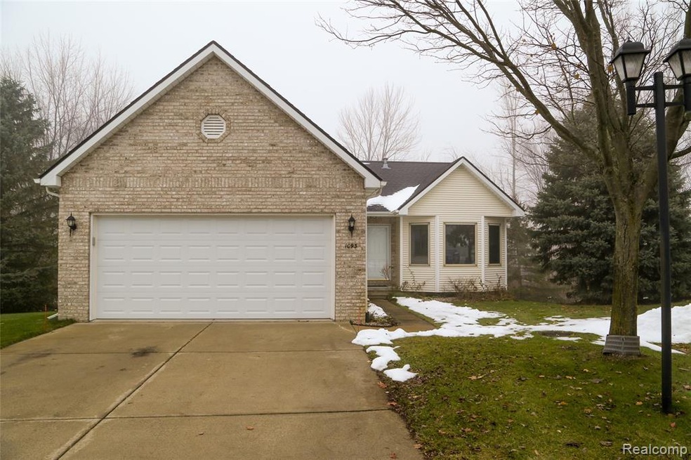 1093 Laurie Lane_20191119_0001.jpg