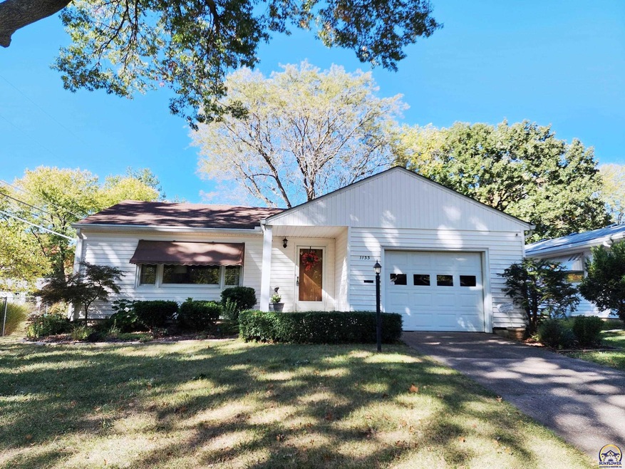 1133 SW Saline St, Topeka, KS 66604 - photo 1